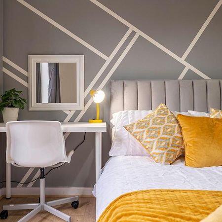 Riley House Spacious City Apartment โคเวนทรี ภายนอก รูปภาพ