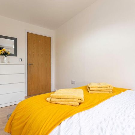 Riley House Spacious City Apartment โคเวนทรี ภายนอก รูปภาพ