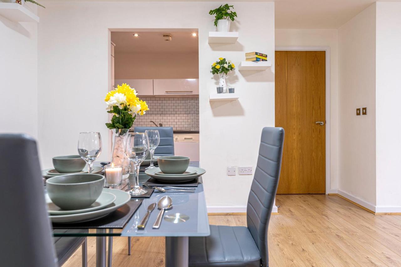 Riley House Spacious City Apartment โคเวนทรี ภายนอก รูปภาพ