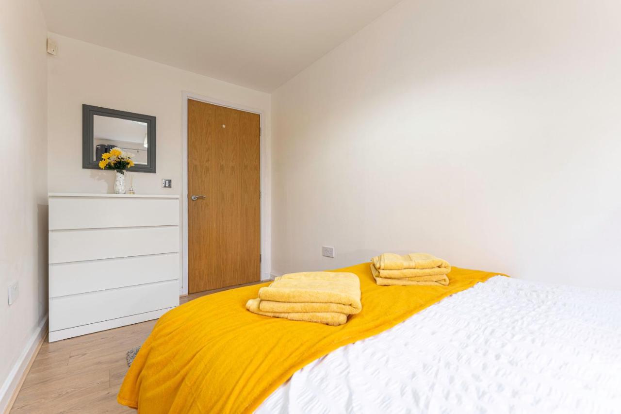 Riley House Spacious City Apartment โคเวนทรี ภายนอก รูปภาพ