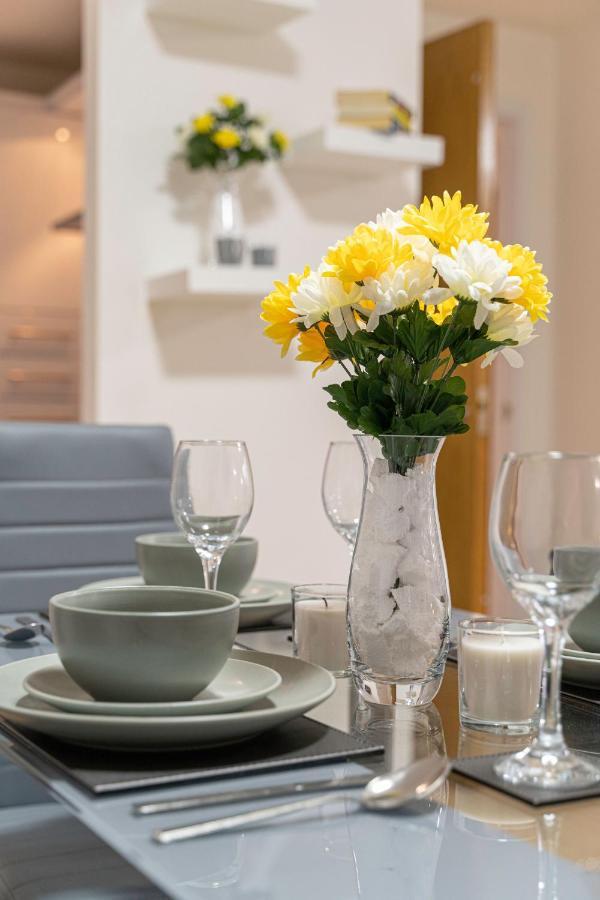 Riley House Spacious City Apartment โคเวนทรี ภายนอก รูปภาพ