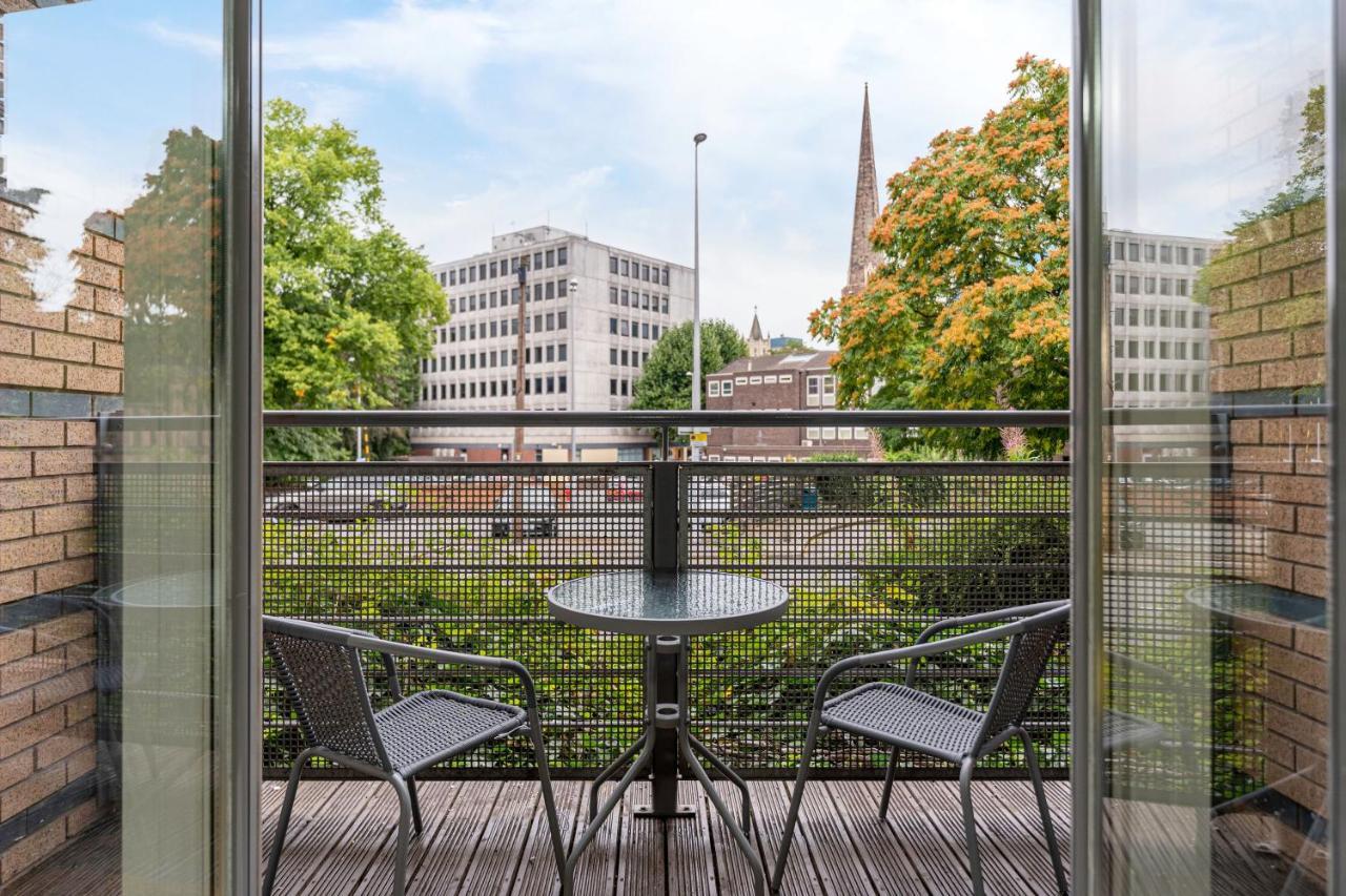 Riley House Spacious City Apartment โคเวนทรี ภายนอก รูปภาพ