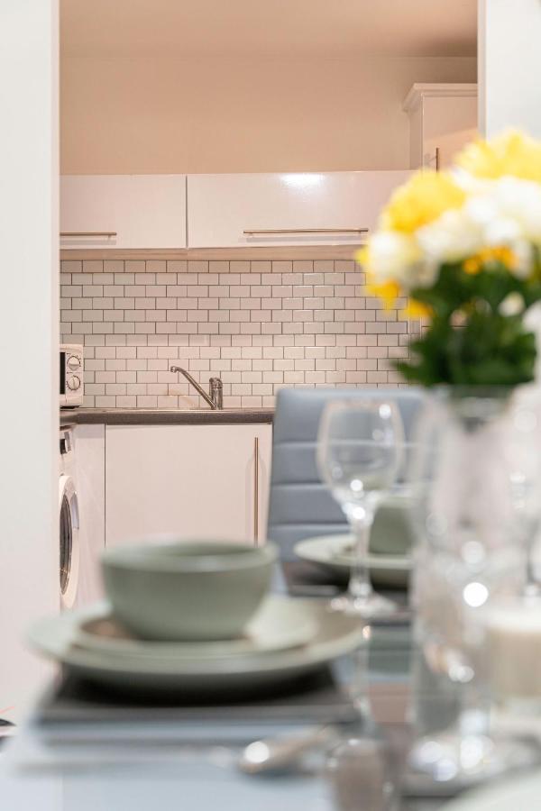 Riley House Spacious City Apartment โคเวนทรี ภายนอก รูปภาพ