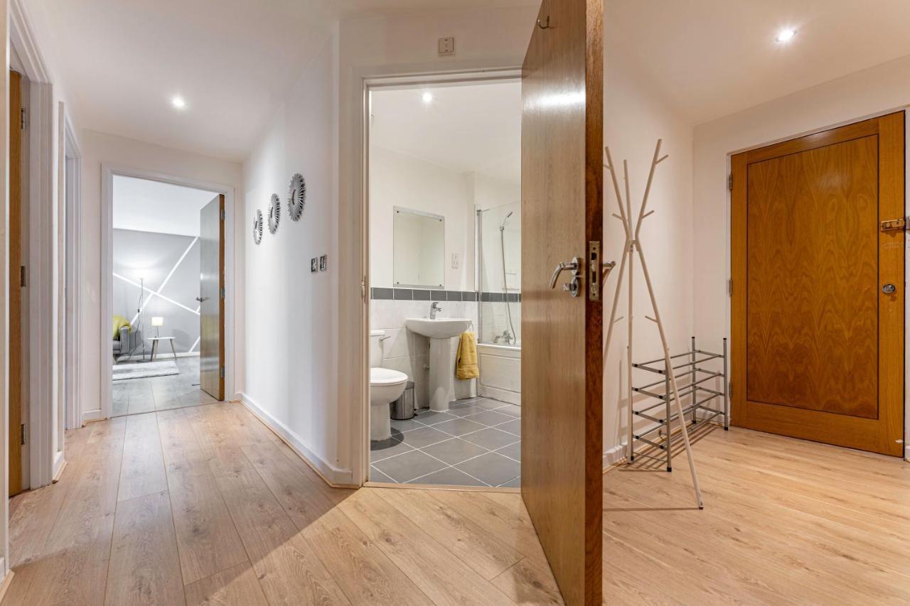Riley House Spacious City Apartment โคเวนทรี ภายนอก รูปภาพ