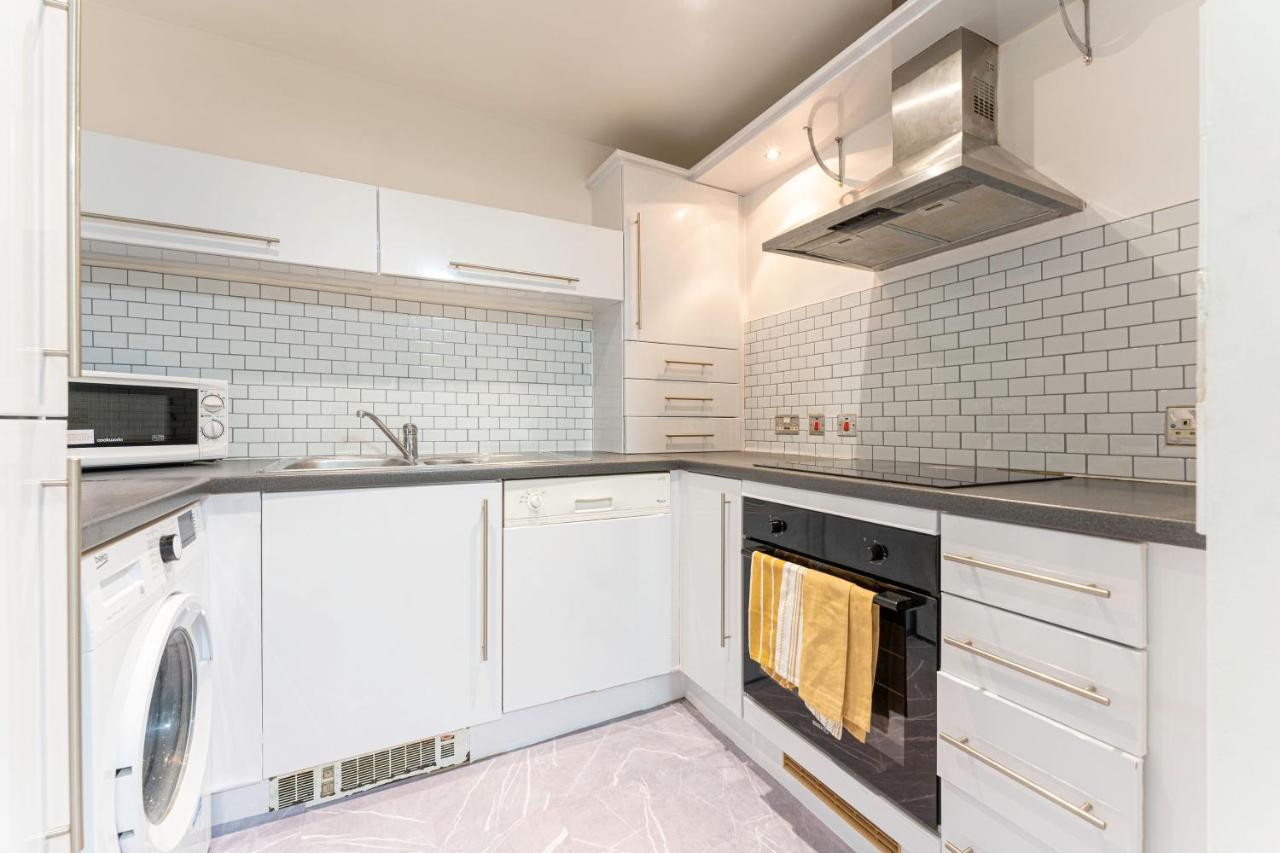 Riley House Spacious City Apartment โคเวนทรี ภายนอก รูปภาพ