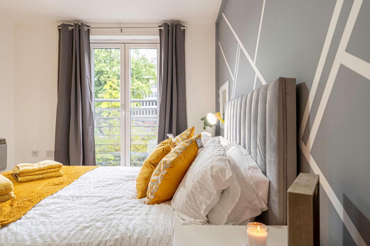 Riley House Spacious City Apartment โคเวนทรี ภายนอก รูปภาพ