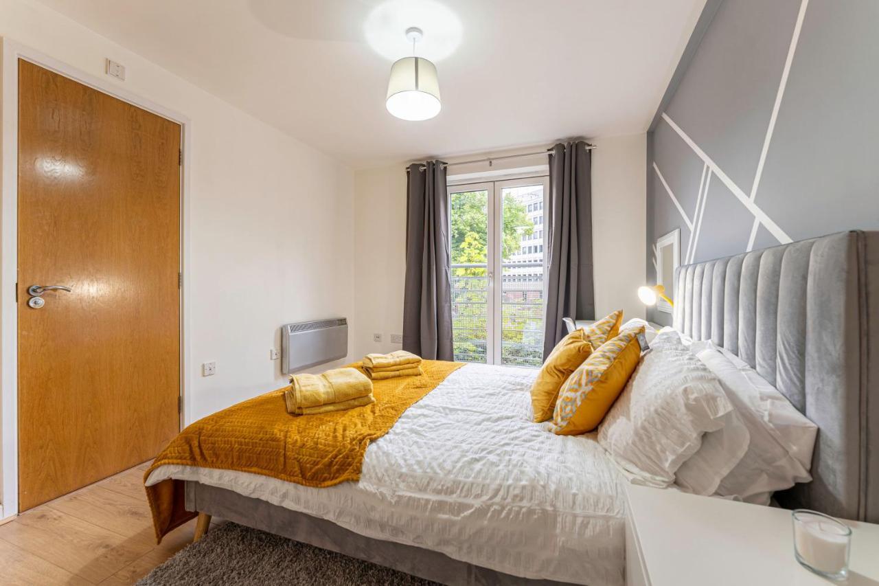 Riley House Spacious City Apartment โคเวนทรี ภายนอก รูปภาพ