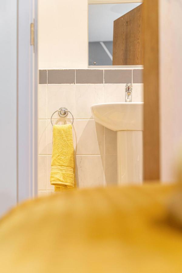 Riley House Spacious City Apartment โคเวนทรี ภายนอก รูปภาพ