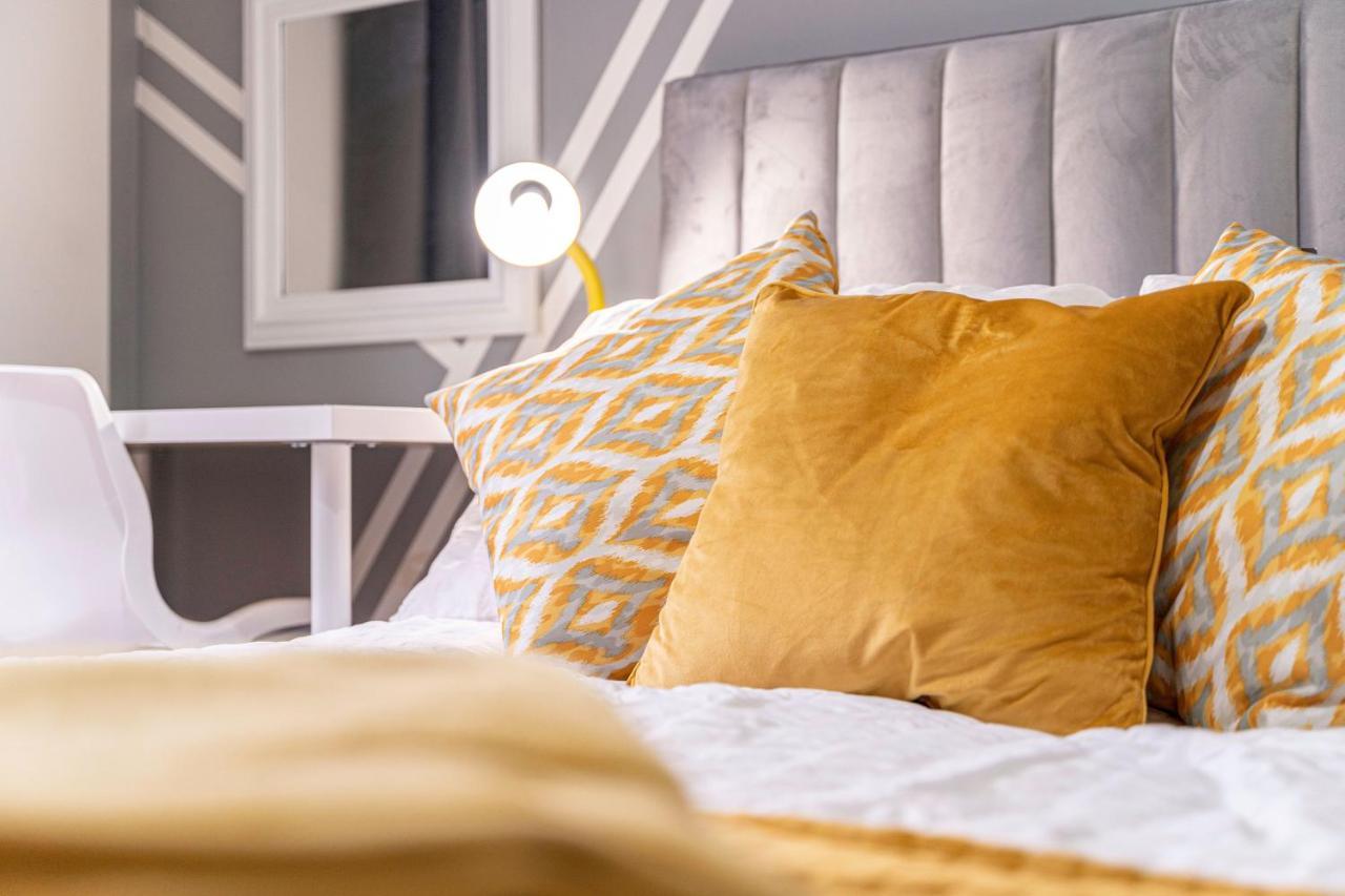 Riley House Spacious City Apartment โคเวนทรี ภายนอก รูปภาพ